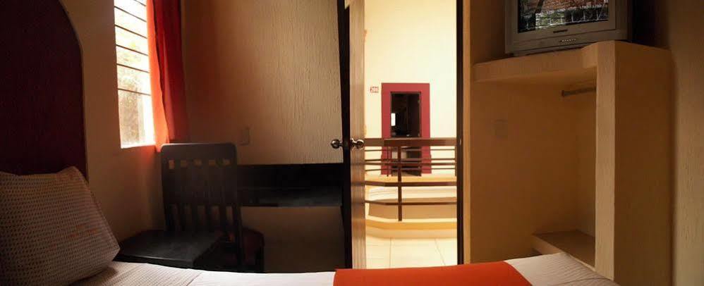 Hotel Ja Centro Гвадалахара Экстерьер фото